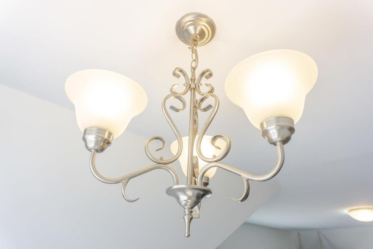 Amazing Location In Saint John 2 Bedroom Modern Parking New Bagian luar foto