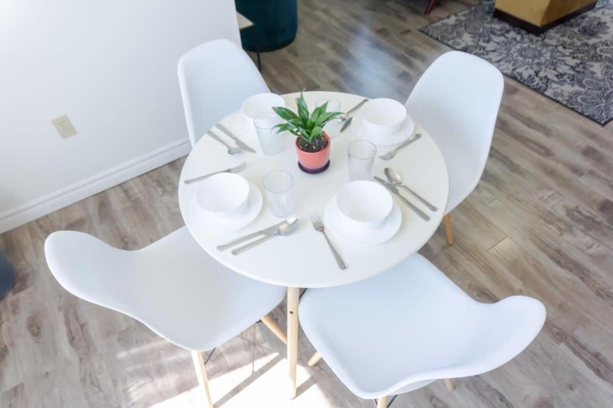 Amazing Location In Saint John 2 Bedroom Modern Parking New Bagian luar foto
