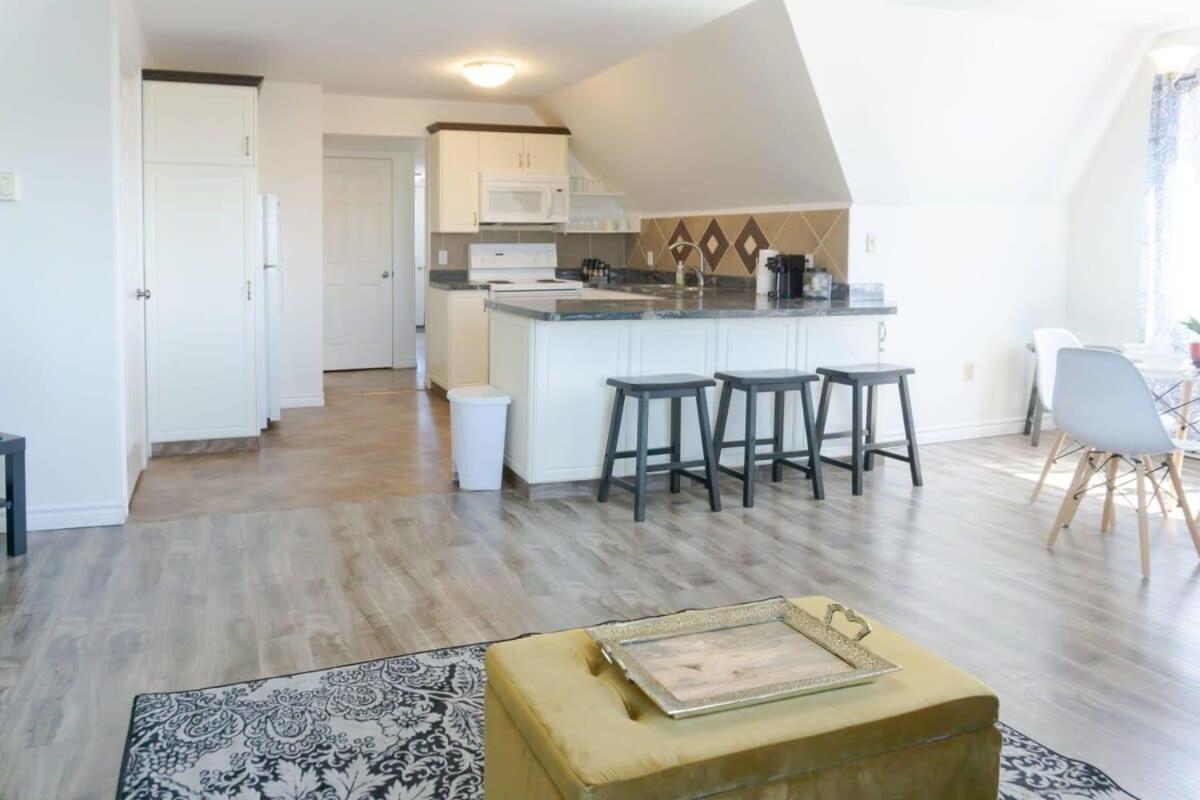 Amazing Location In Saint John 2 Bedroom Modern Parking New Bagian luar foto